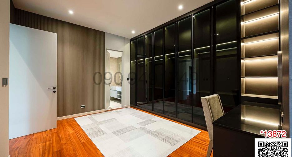 Casa en alquiler de 4 habitaciones en Suan Luang, Bangkok