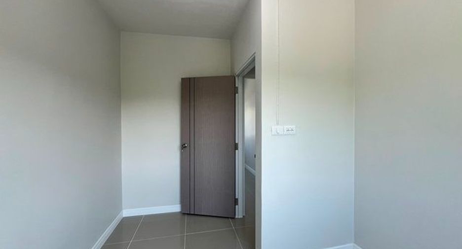 For sale 3 bedrooms townhouse in Bang Khun Thian, Bangkok