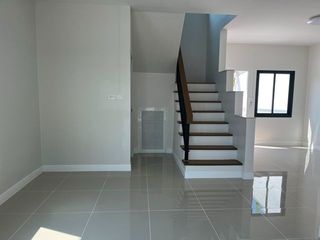 For sale 3 bedrooms townhouse in Bang Khun Thian, Bangkok