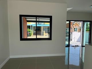 For sale 3 bedrooms townhouse in Bang Khun Thian, Bangkok