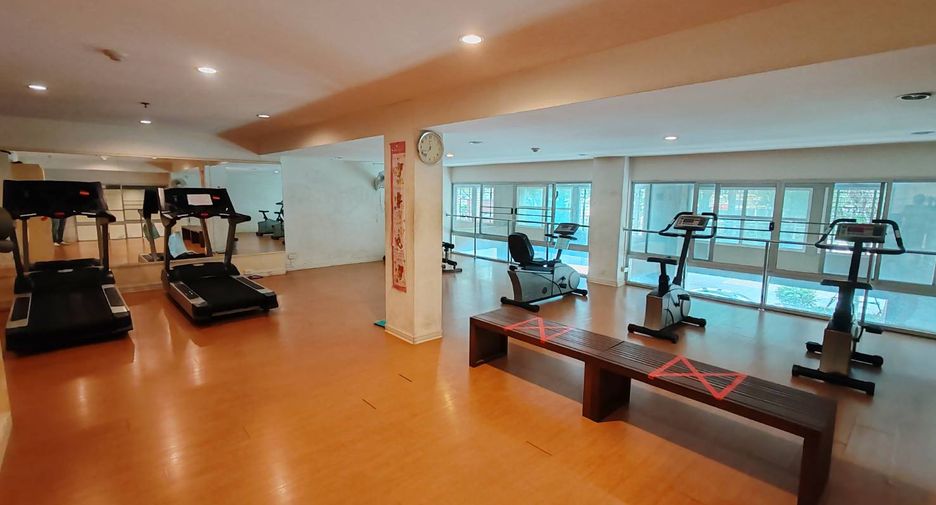For sale 1 bed condo in Khan Na Yao, Bangkok