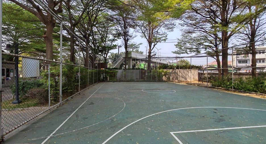 For sale 1 bed condo in Khan Na Yao, Bangkok