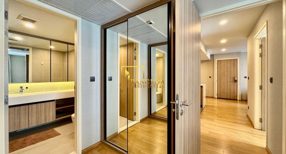 For rent 2 bedrooms condo in Pathum Wan, Bangkok