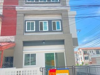 出售 3 卧室 联排别墅 在 Bang Khun Thian, 曼谷