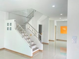 出售 3 卧室 联排别墅 在 Bang Khun Thian, 曼谷