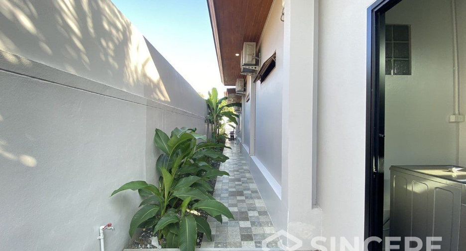 For rent 3 bedrooms villa in Mueang Phuket, Phuket