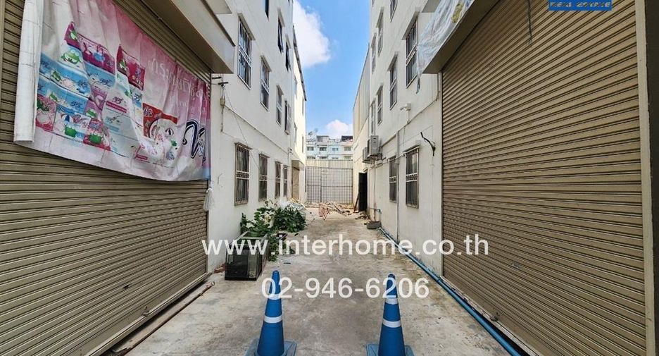 For sale 4 bed retail Space in Bang Bon, Bangkok