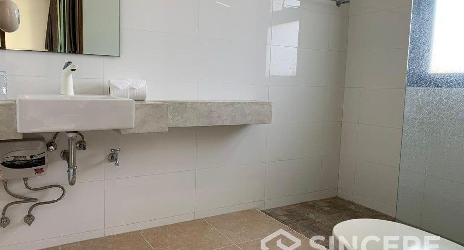 For rent and for sale 3 bedrooms villa in Kathu, Phuket