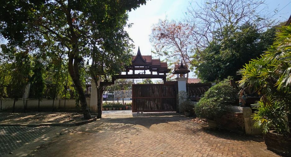 For rent 7 bedrooms house in Phra Nakhon Si Ayutthaya, Phra Nakhon Si Ayutthaya