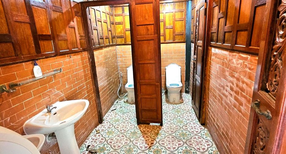 For rent 7 bedrooms house in Phra Nakhon Si Ayutthaya, Phra Nakhon Si Ayutthaya