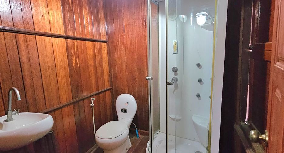 For rent 7 bedrooms house in Phra Nakhon Si Ayutthaya, Phra Nakhon Si Ayutthaya