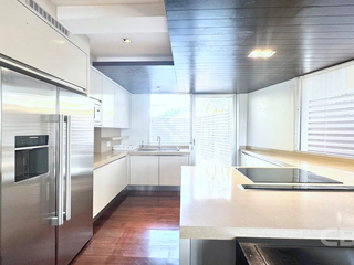 Reihenhaus zum Kauf mit 4 Zimmer in Yan Nawa, Bangkok
