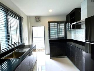 ให้เช่า 4 ห้องนอน บ้านเดี่ยว ใน บางพลี, สมุทรปราการ