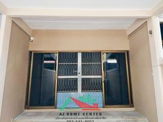 For sale 3 bedrooms townhouse in Thung Khru, Bangkok
