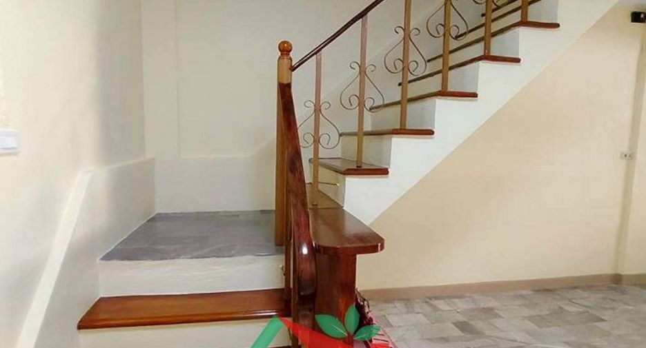 For sale 3 bedrooms townhouse in Thung Khru, Bangkok