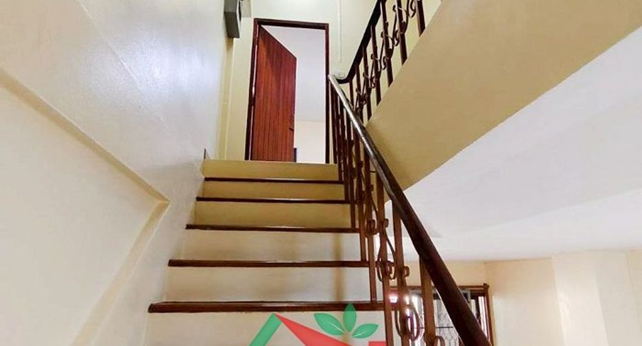 For sale 3 bedrooms townhouse in Thung Khru, Bangkok