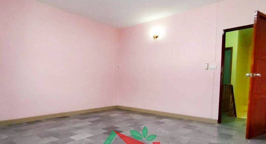 For sale 3 bedrooms townhouse in Thung Khru, Bangkok