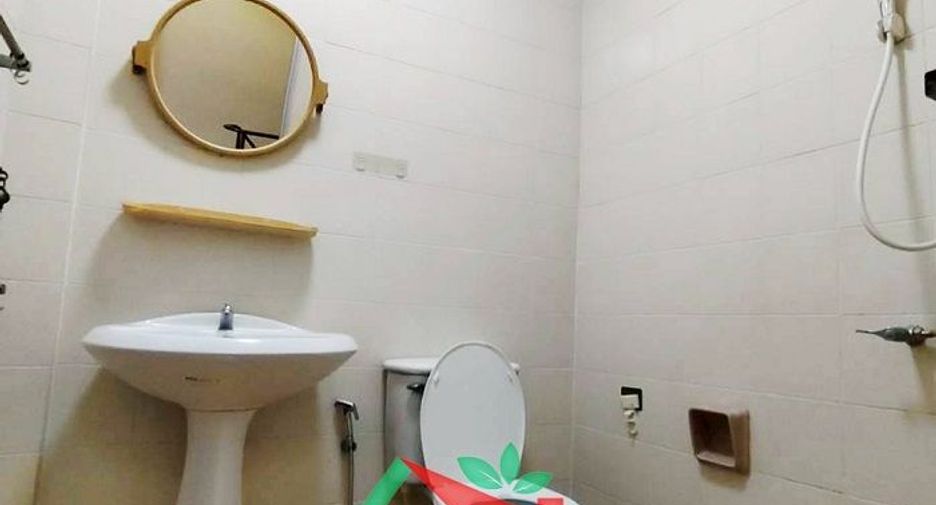 For sale 3 bedrooms townhouse in Thung Khru, Bangkok