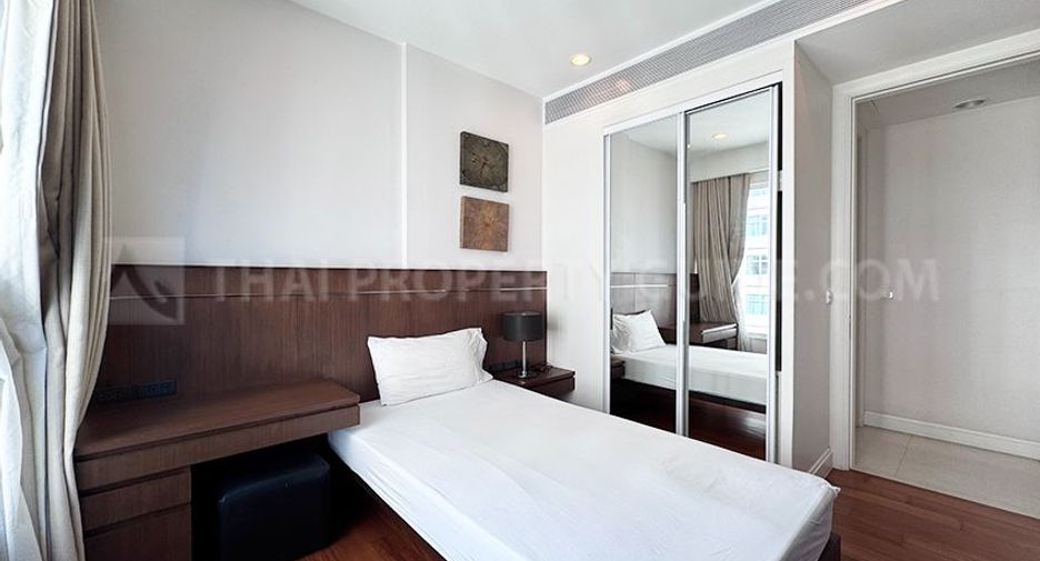 For rent 2 bedrooms condo in Pathum Wan, Bangkok