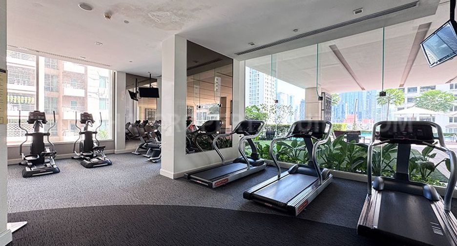 For rent 2 bedrooms condo in Pathum Wan, Bangkok