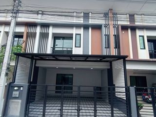 For sale 3 Beds townhouse in Lam Luk Ka, Pathum Thani