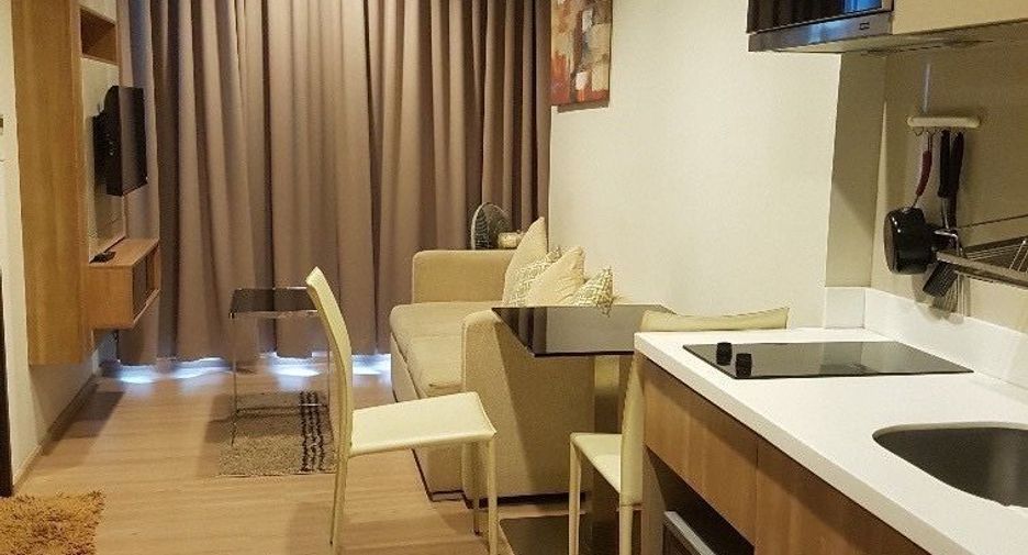 Condo en alquiler de 1 habitaciones en Sathon, Bangkok