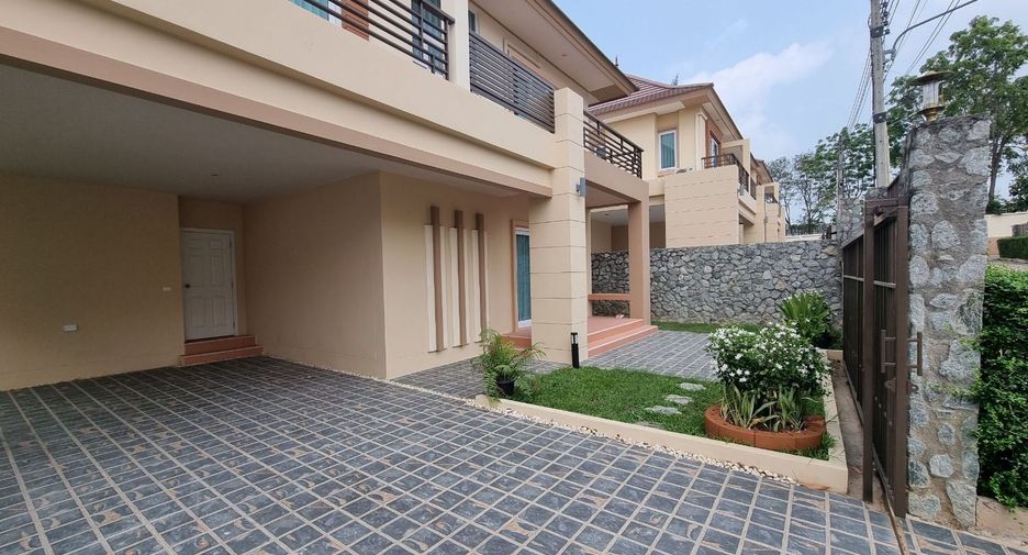 For rent 4 bedrooms house in Bang Lamung, Chonburi