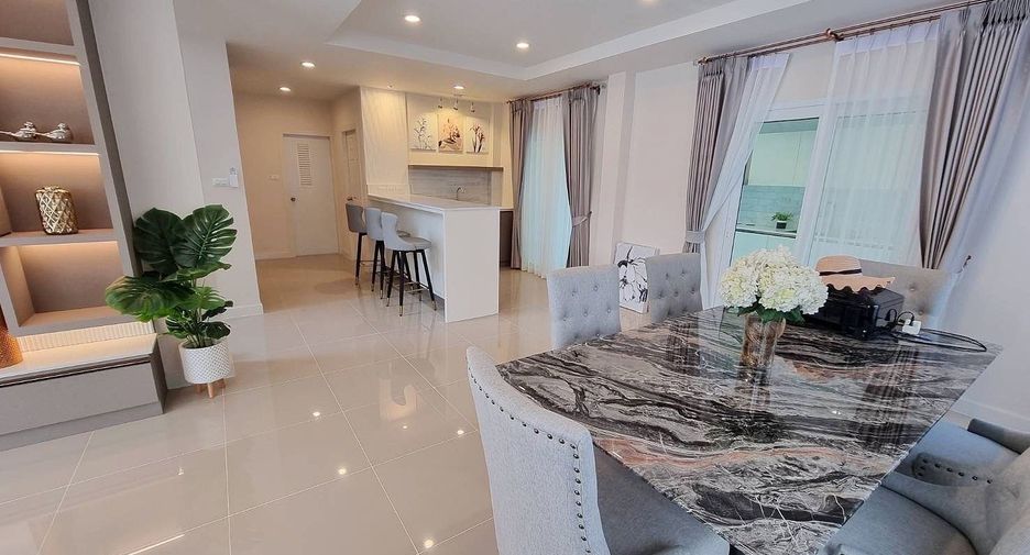 For rent 4 bedrooms house in Bang Lamung, Chonburi