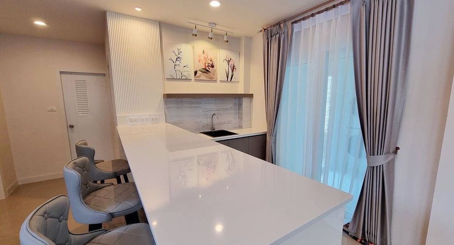 For rent 4 bedrooms house in Bang Lamung, Chonburi