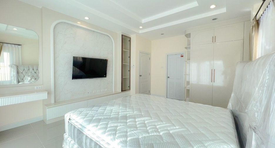 For rent 4 bedrooms house in Bang Lamung, Chonburi