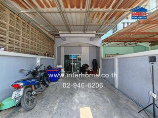 For sale 2 bed townhouse in Mueang Samut Sakhon, Samut Sakhon