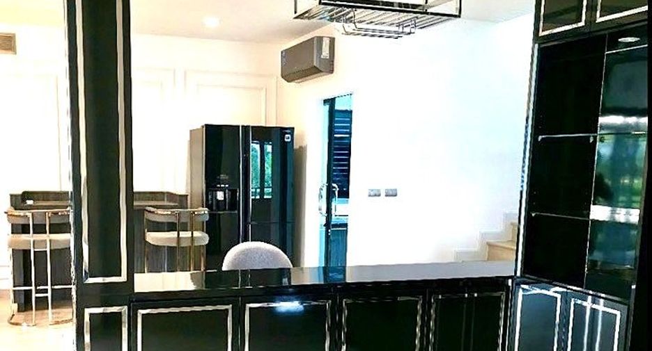 Haus zur Miete mit 3 Zimmer in Lat Krabang, Bangkok
