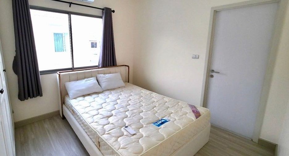 Haus zur Miete mit 3 Zimmer in Lat Krabang, Bangkok