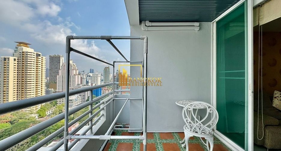 For rent 2 bedrooms condo in Khlong Toei, Bangkok