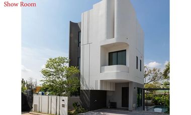 For rent 3 bed villa in Lat Krabang, Bangkok