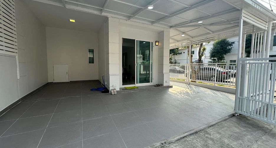 For rent 3 bedrooms townhouse in Mueang Chiang Mai, Chiang Mai