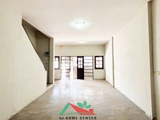 For sale 5 bed townhouse in Mueang Nonthaburi, Nonthaburi