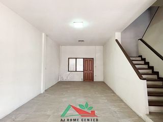 For sale 5 bed townhouse in Mueang Nonthaburi, Nonthaburi