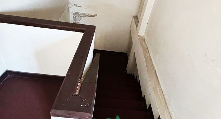 For sale 5 bed townhouse in Mueang Nonthaburi, Nonthaburi