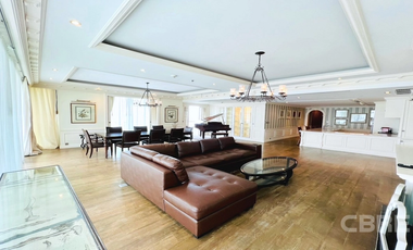 For sale 3 bedrooms condo in Yan Nawa, Bangkok