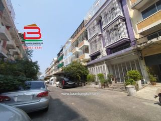 出售 5 卧室 商业空间 在 Chom Thong, 曼谷