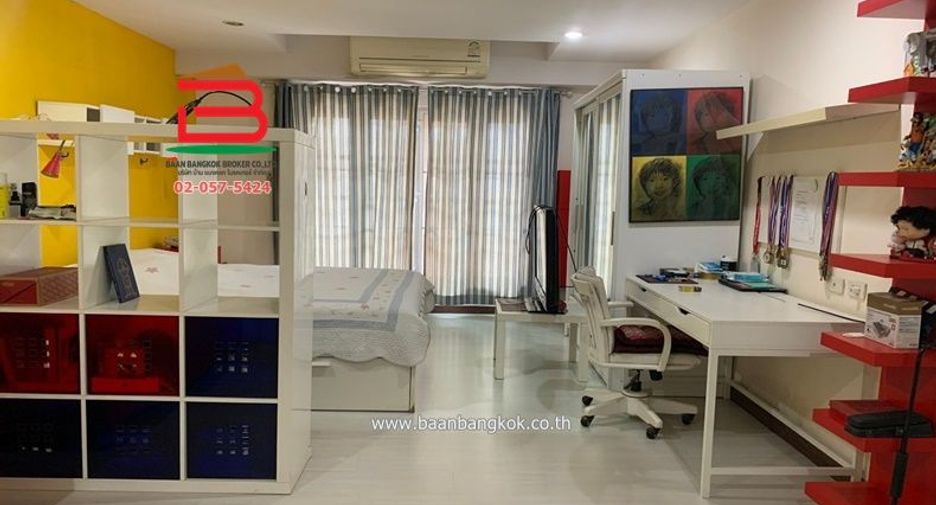 For sale 5 bedrooms retail Space in Chom Thong, Bangkok