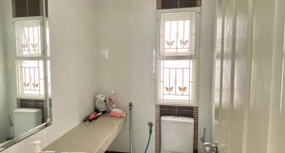 For rent and for sale 3 bedrooms house in Si Racha, Chonburi