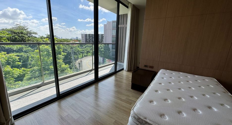 For sale 4 bedrooms condo in Suan Luang, Bangkok