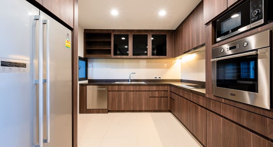 For sale 4 bedrooms condo in Suan Luang, Bangkok