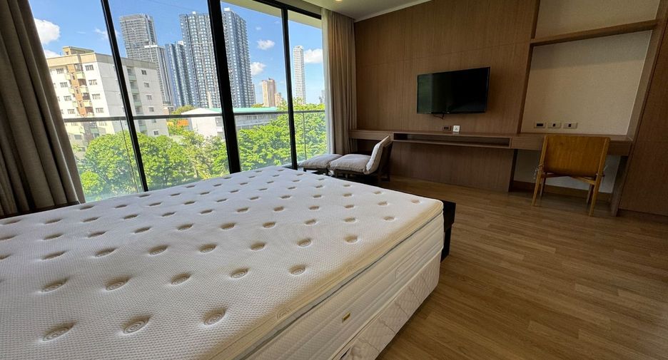 For sale 4 bedrooms condo in Suan Luang, Bangkok