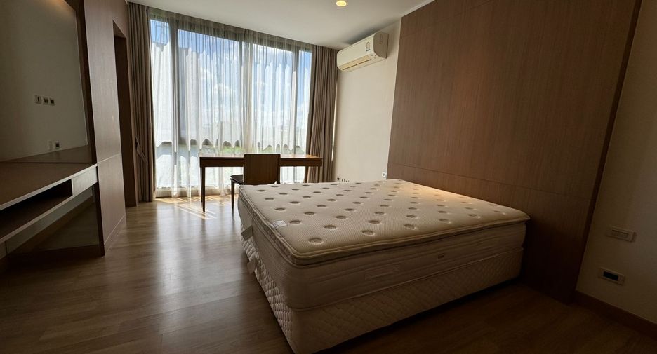 For sale 4 bedrooms condo in Suan Luang, Bangkok