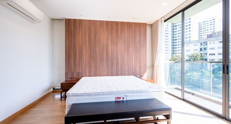 For sale 4 bedrooms condo in Suan Luang, Bangkok