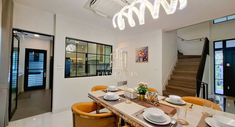 For rent and for sale 4 bedrooms house in Saphan Sung, Bangkok