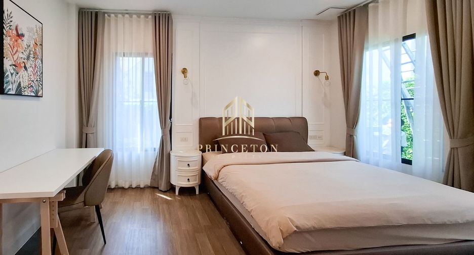 For rent and for sale 4 bedrooms house in Saphan Sung, Bangkok
